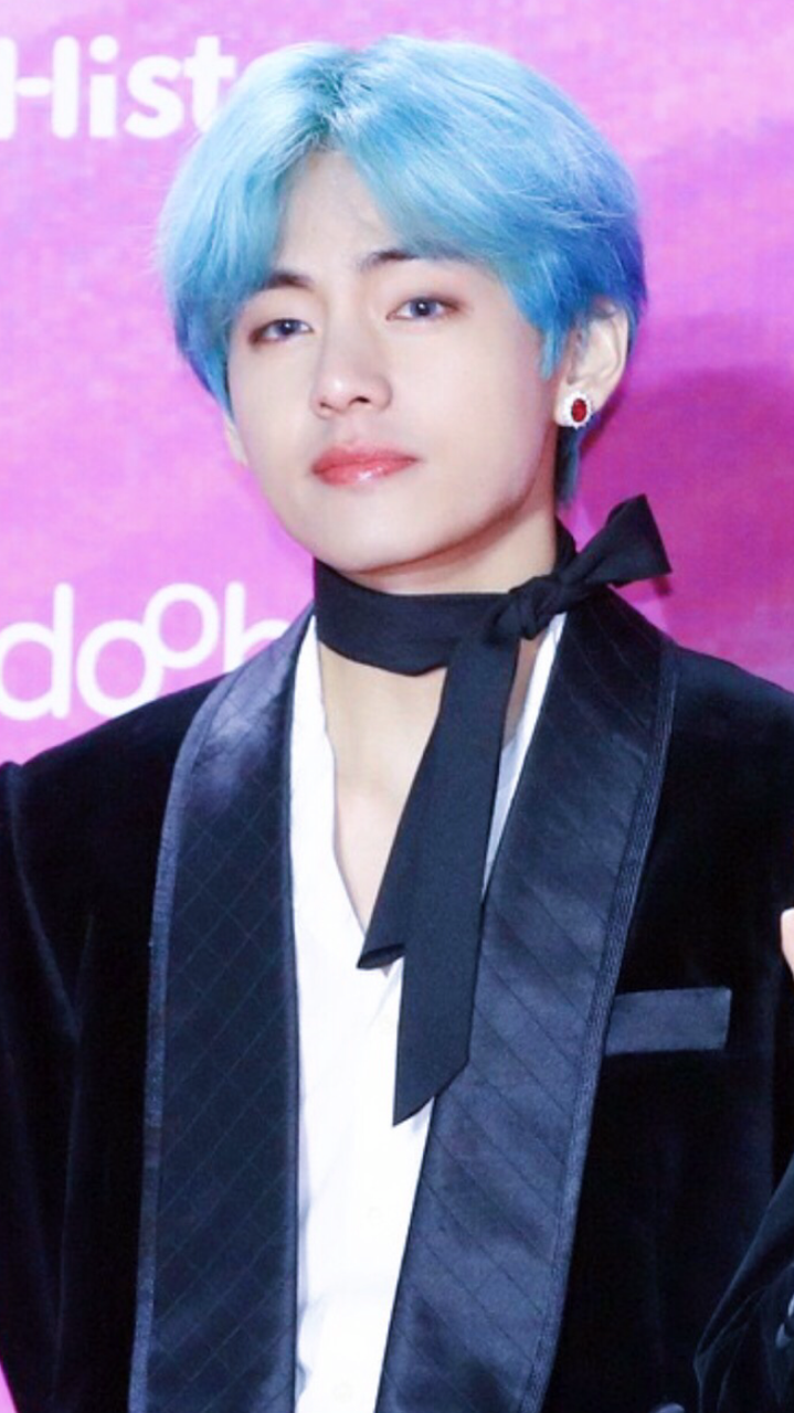 Top more than 59 kim taehyung in blue hair latest - in.eteachers