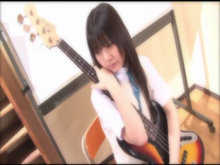Cosplay Girl Tsubomi (K-On)  VIDEO -  https://www.facebook.com/photo.php?v=677285432330940