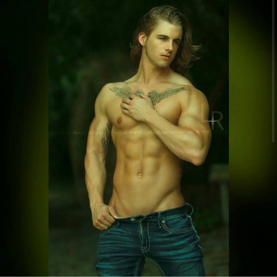 musclegazer:  Shade Moran by Luis Rafael, magical