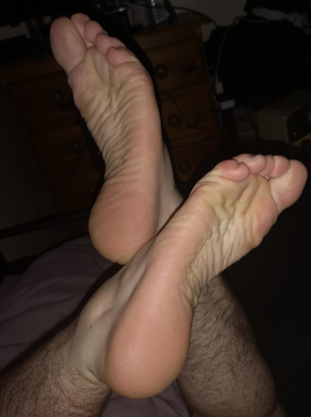 thomasmcdonough321:brandonticklee:Wrinkles😊Love those soft, wrinkled soles