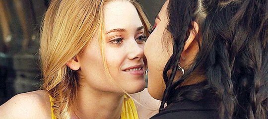 my-flourish-and-blotts:  Angelic sunshine rainbow gay alien and lovely bisexual princess