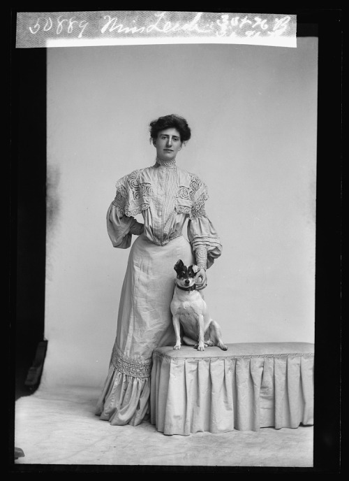 onceuponatown:Edwardian dogs (and their humans). Ca. 1900-1905.