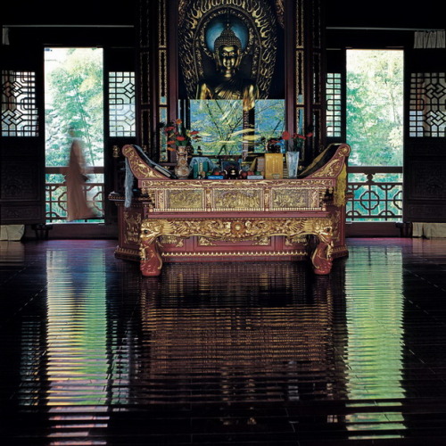 Lingyin Temple, Hangzhou, China. Photo by 张望Zhang Wang.