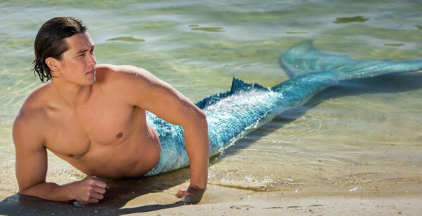 H2O - Just add water - What is Zac doing here? What's yout favourite men  character in Mako Mermaids? 👀