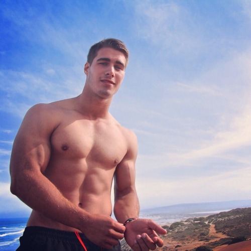 gayboy-11:  For some of the sexiest guys, and naked guys follow here: Gay Boys & Men Submit Here or Ask Me