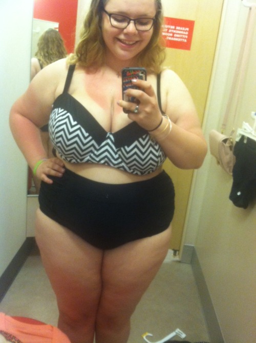 chubby-bunnies:  Kylie, age 16, US size 18-20. Kinda nervous as this is my first time submitting/posting such a revealing pic, but I’ve learned to love my body no matter what. If course I still get self conscious, but who doesn’t? This is the first