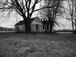 fuckyeahabandonedplaces:   Abandoned farm