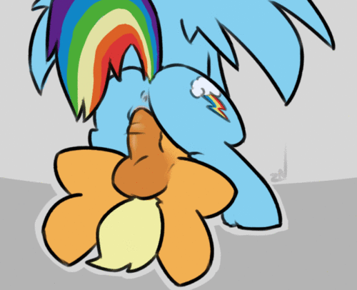 needs-more-butts:  dj-vinyl-p0n-3:  Futa Applejack, as requested by Mlpswenson. Enjoy