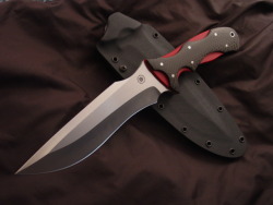 gunsknivesgear:  Centurion - DMKnives. 