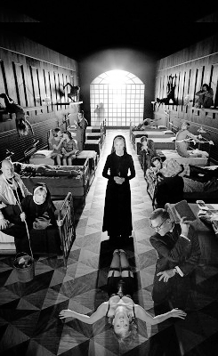 kubriq:  “It’s a filthy goddamn horror show” American Horror Story (2011-present)Created by Ryan Murphy & Brad Falchuk  