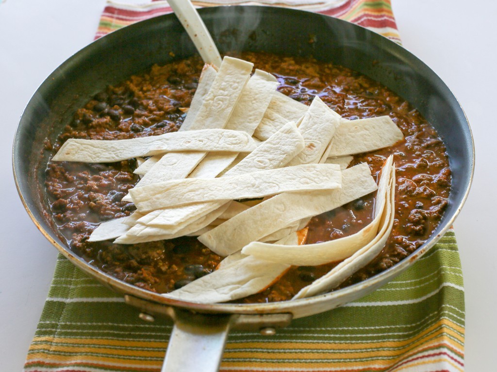 foodffs:  Easy Beef Burrito Skillet Really nice recipes. Every hour. Show me what