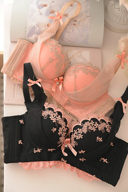 frillylacylove:  ♡ pinky queen bras ♡