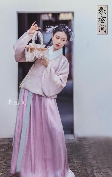 changan-moon:Traditional Chinese hanfu by 彩云间汉服