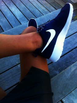 deadlyvibes:  Yay thanks Dad for the new Nikes!! 