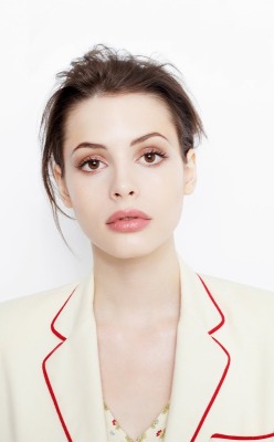 fire-fly-with-me:  Charlotte Kemp Muhl