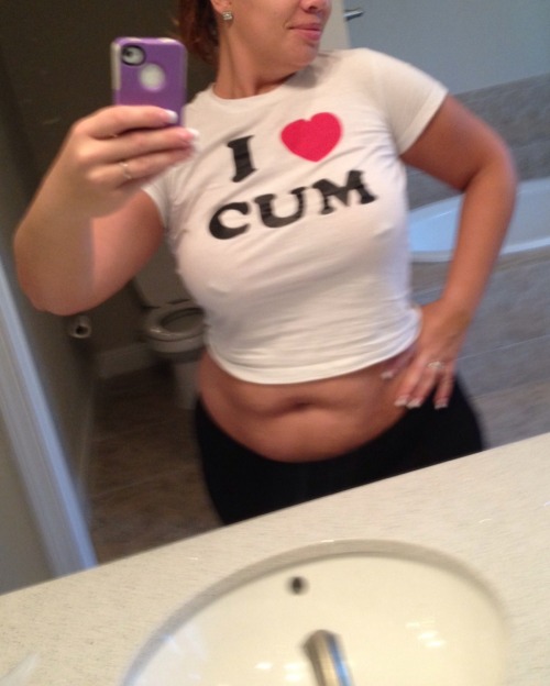 greg69sheryl:  We love a woman that loves cum.  How’s mom is this