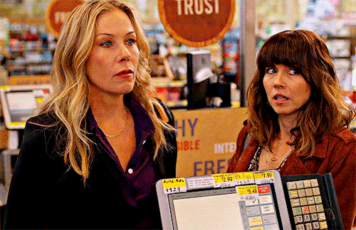 cinemapix:    I wanted to hate Judy, I really did, but it’s impossible. It’s like hating a baby or something. You just can’t.    Christina Applegate and Linda Cardellini as Jen Harding and Judy Hale in Dead to Me (2019-).
