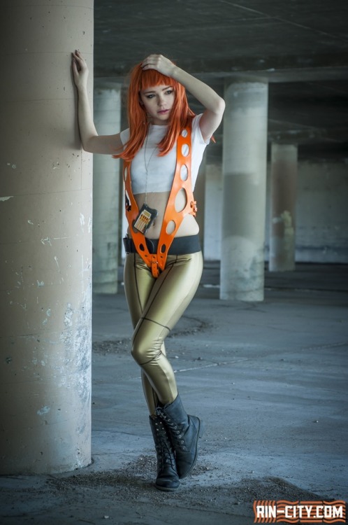 the-dark-joker-chronicle:  Sexy Leeloo !!!   Sexy Cosplay and Geek things the liar of the Dark Joker like,follow,reblog    Click here for the archive