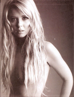 favorcelebs:  Tara Reid