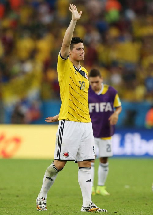 dvrius:  withoutprada:  i’m in love   James es un grandeeeeeeeeeee papito