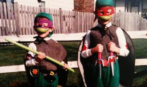 yaboybergara:  shanemadej: Hey lil shane don’t u worry everything’s pretty okay here in the futureHAPPY BIRTHDAY, SHANE ALEXANDER MADEJ! May 16th, 1986.