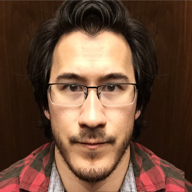 pajamiesam:umm wtf?? mark is scarily symmetrical wtf  These are weird to look at&hellip;