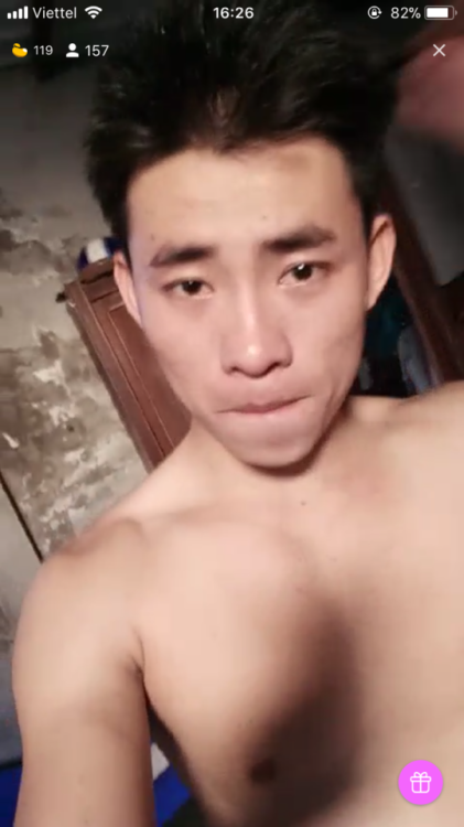 minhquocpham:Nhân viên của tui :( porn pictures