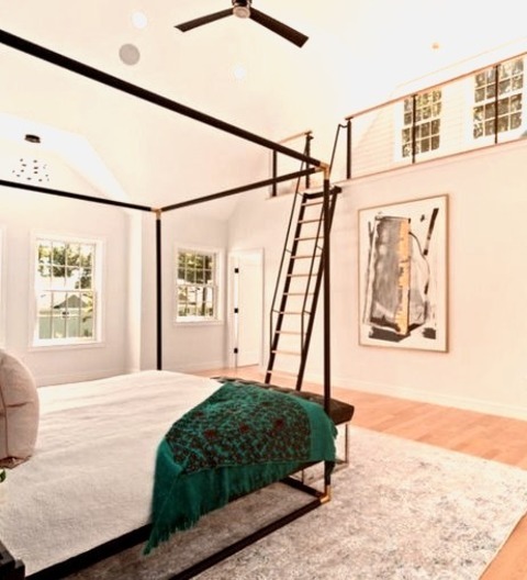 Loft-Style In Boston