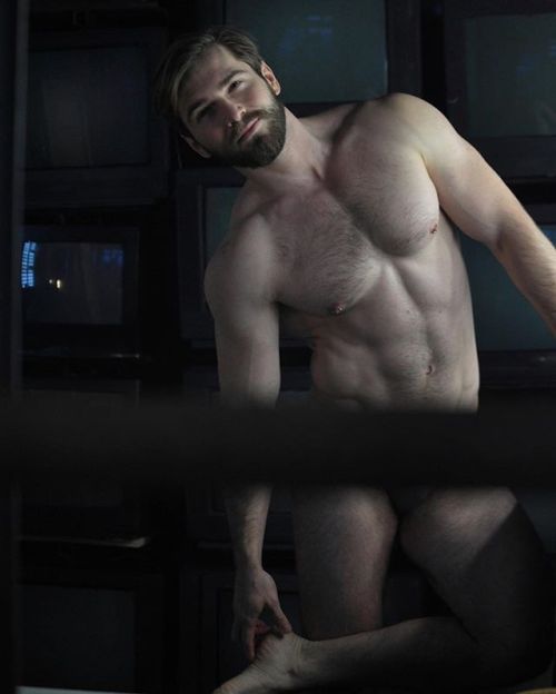 Hairy Hunky Men