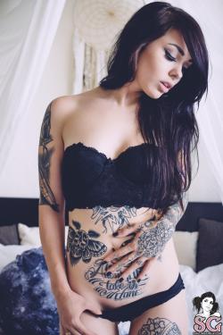 zerosoulx:  Rancor Endor Suicide Girl