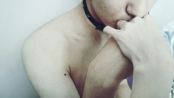 cmereboy: Pretty collar and an even prettier mouth. Love.