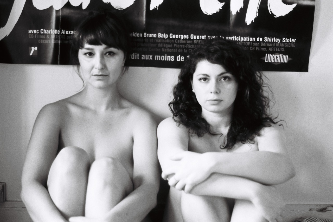 the-room-got-heavy:  Siamoises