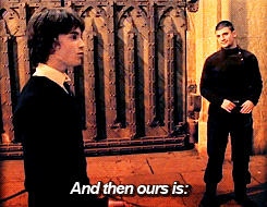 allthemiddlefingers:lucrezialoveshercesare:actual Harry Potterthe awkward moment when the actor play