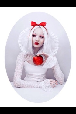 Desires-Andso-Much-More:  #Snowwhite 