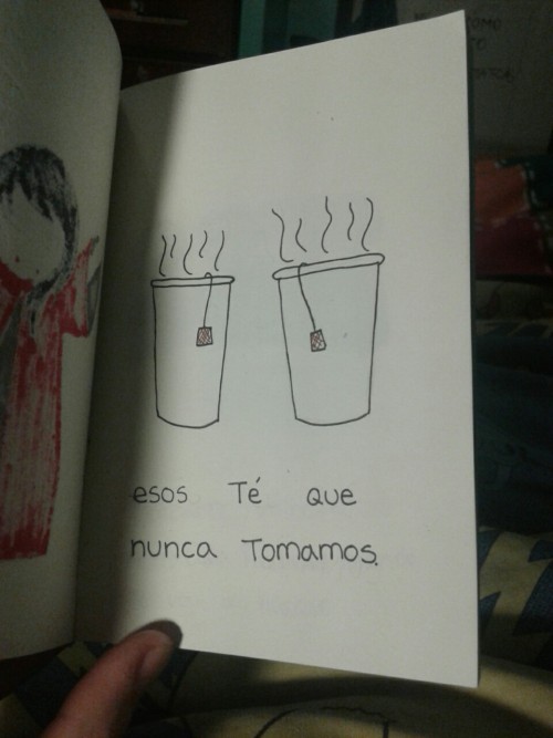 mi-mente-es-un-universo:  dibujos para mi polola, ella no tiene tumblr y quizas nunca los vea por aqui, pero quizas en algun momento de alguna forma, le llegue esta sorpresa ♡  para tamara  