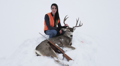 Scored my 2017 Mule Deer buck! Not huge, but unique because of his inline kicker and how he curves i