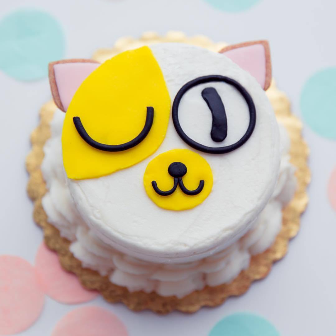 Cake the Cat, the cake!!! Happy #NationalCatDay! 