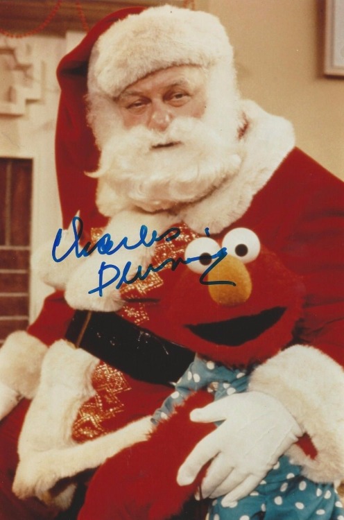  Elmo Saves Christmas (1996) - Charles Durning as Santa Claus 