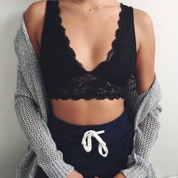 vihvidly:  fashionsensexoxo:   Cardigan -