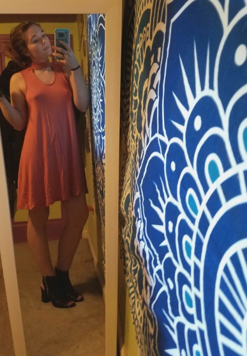 setthenipplefree:New choker dress & shoes The bralessness is real.