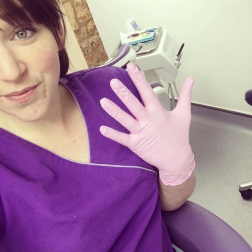 https://gloveslover.tumblr.com/post/161251717803