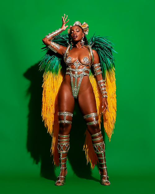 IZA, CARNAVAL 2022Styled by Bianca Jahara Photographed by Alex Santana 