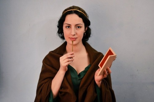 emperess-of-art:so i kind of cosplayed sappho