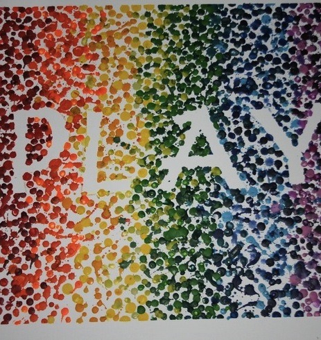 daddysdirtyblonde:  thefamilypixie:  creativesocialworker:  DIY Crayon Wall Art: Crayons