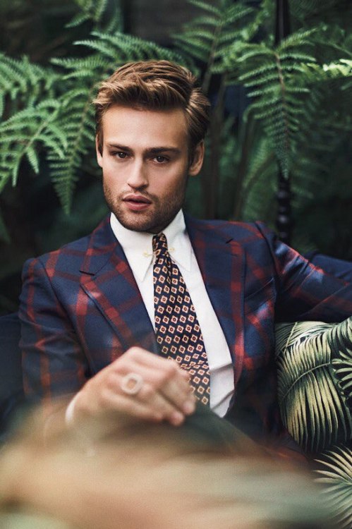 ★ ·.·´¯`·.·★ [ Douglas Booth ] ★·.·´¯