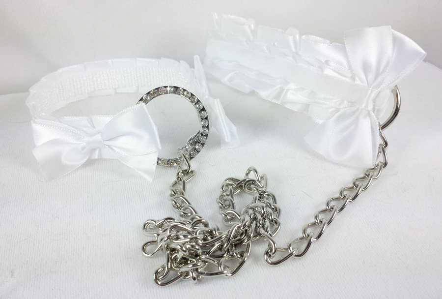 kitten-sightings:  White Rhinestone O-ring Slide Loop with Leash $35.00Available