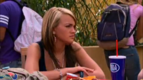 canyounotelmo: That one moment that Zoey 101 made a period joke.