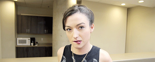 dannythetallgayginger:  How To Tell If Your Roommate is a Vampire  Sometimes she