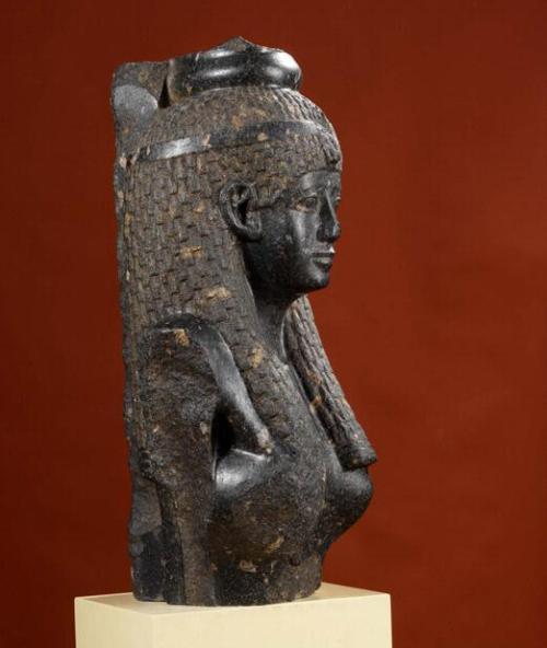 centuriespast:Sculpture, probably of Cleopatra VIIGeography:Undetermined site, EgyptDate:c. 47-30 BC