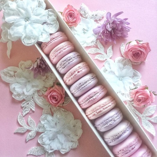Beauté Macaron Gift Boxes | © Jenna Marie
